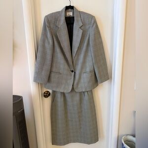 VINTAGE 80s/90s Carriage Court Houndstooth Suit Skirt Set ✨👟💼💅 Working Girl 👟💼💅✨